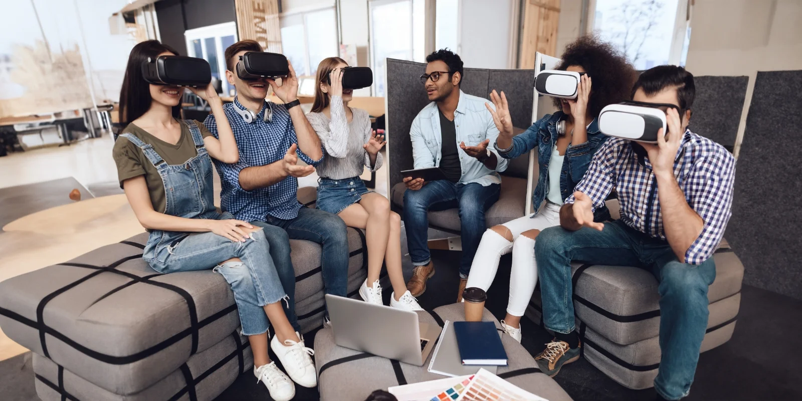 What is virtual reality and how does it work?