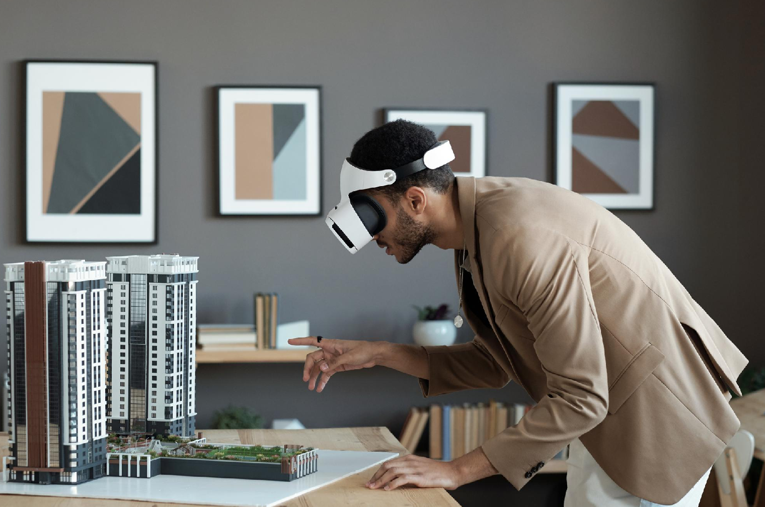 Creating Immersive Customer Journeys with Digital Experiences in Real Estate